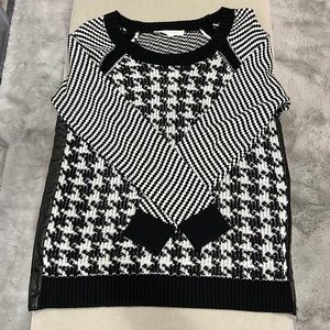 Two by Vince Camuto sweater